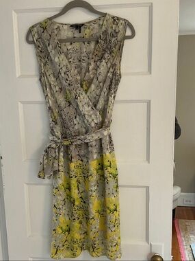 NIC+ZOE Gray and Yellow Floral Wrap Midi Dress M